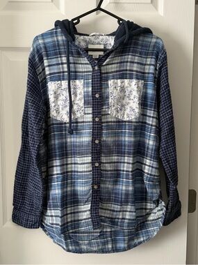 American Eagle Outfitters floral plaid hooded button-up - Size XS / S